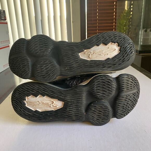 NIKE Lebron 17 “In the Arena” BQ3177-002 Basketball Shoes Size 11 - Picture 7 of 13